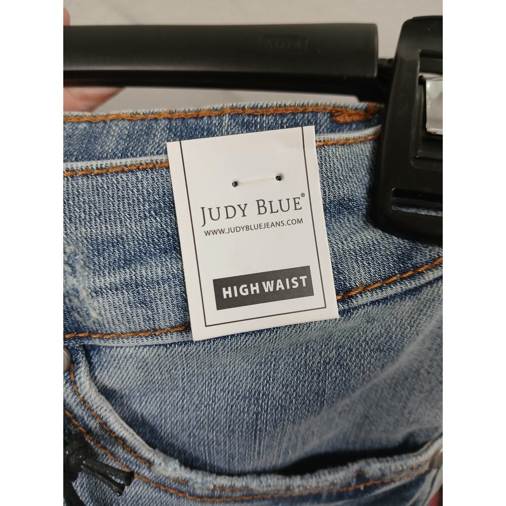 Judy Blue "Stone Cold" Cooling Tummy Control Shorts. - Picture 8 of 9